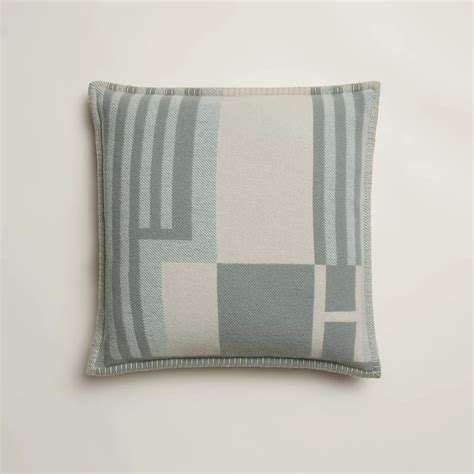 ithaque pillow hermes